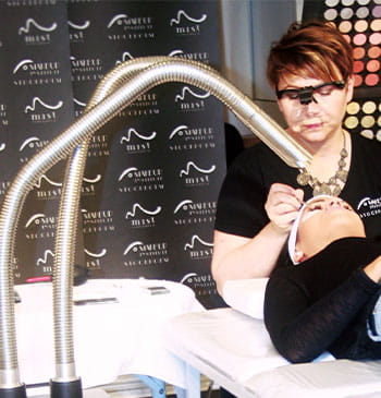 Kundcase Make Up Institute