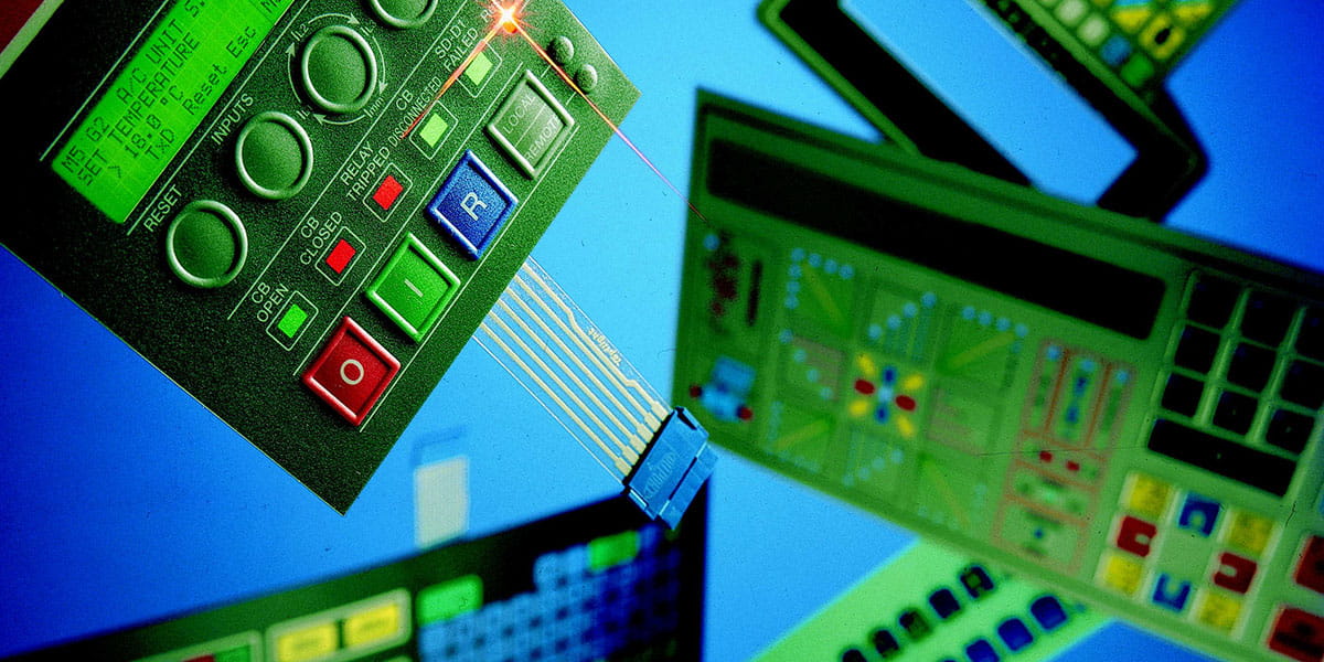 Hygieniska och hållbara knappsatser för medicinska applikationer